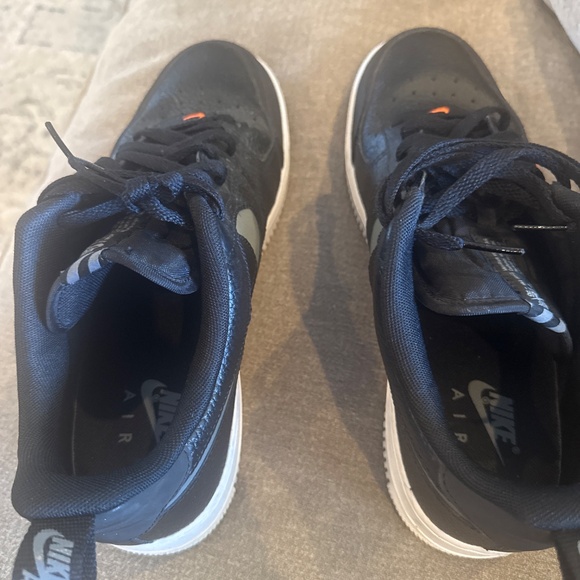 Nike Air Force 1 React “Black/Smoke Grey/Orange - Picture 5 of 6